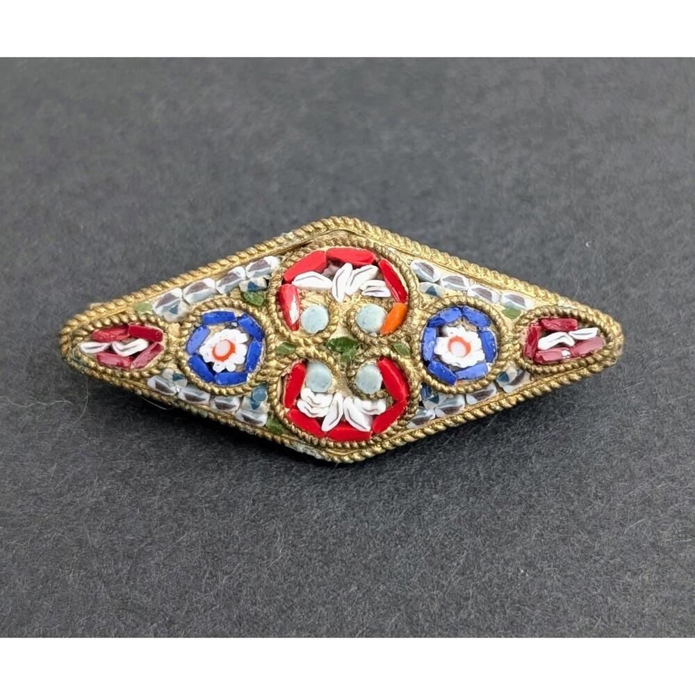 Beautiful Antique Italian Micromosaic Floral Brooch
